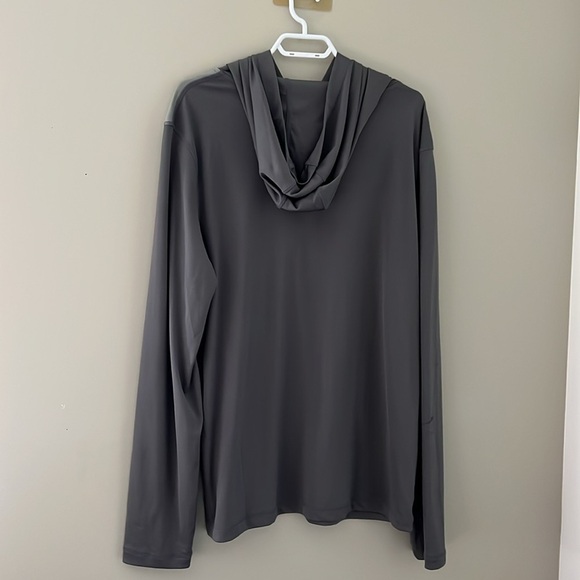 Fanatics Gray Long Sleeve Tee with Tampa Bay Buccaneers Logo - Picture 2 of 3